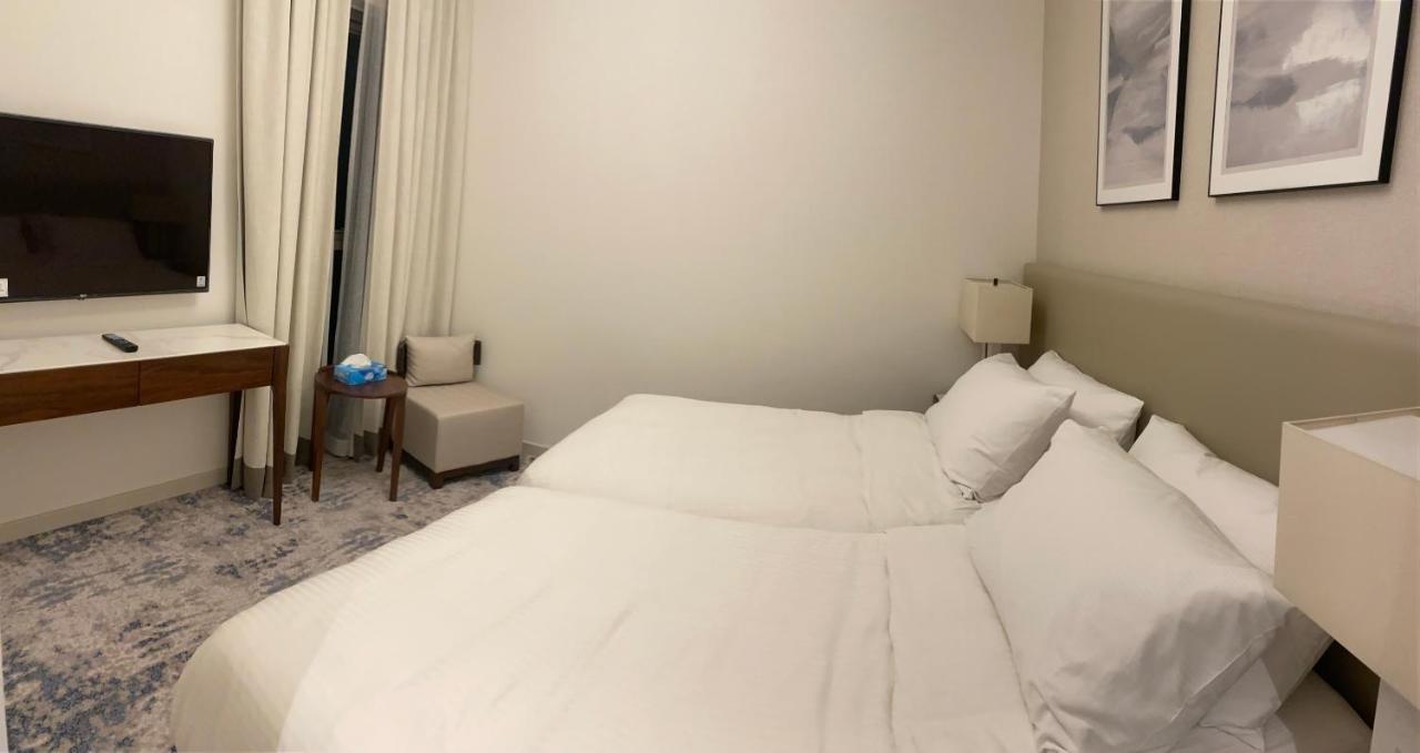 Luxurious At Address Residences Apartment *